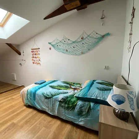 Sea World Mansarda Apartamento *