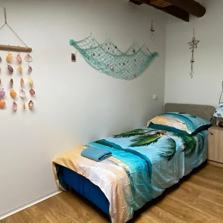 公寓 Sea World Mansarda 格但斯克