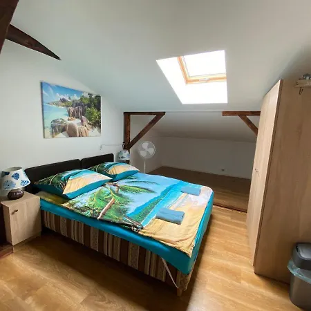 Sea World Mansarda * 格但斯克