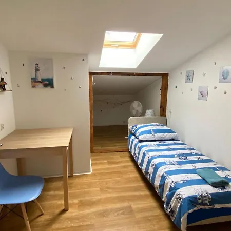 Sea World Mansarda * 格但斯克