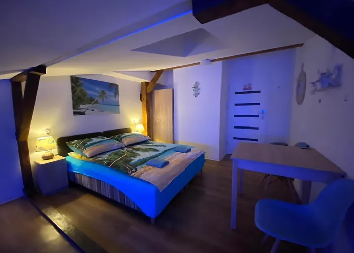 Sea World Mansarda Апартаменты *