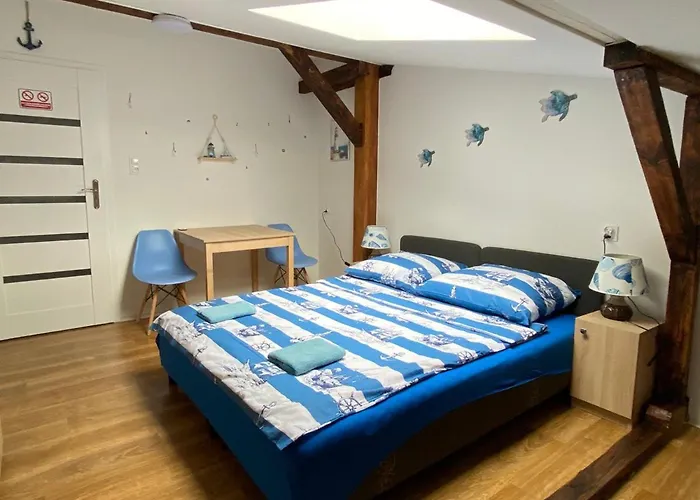 Sea World Mansarda Апартаменты *