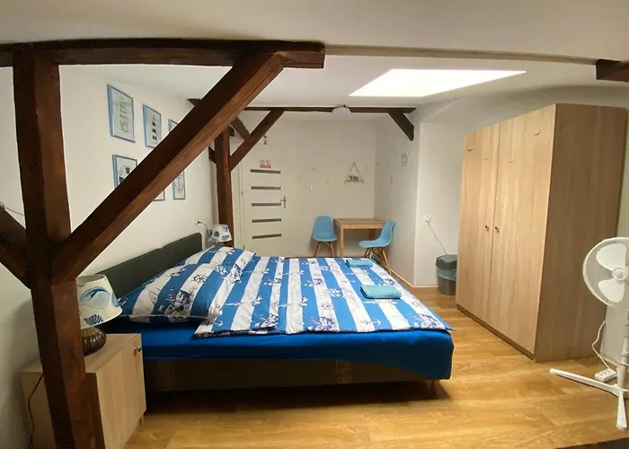 Sea World Mansarda Апартаменты