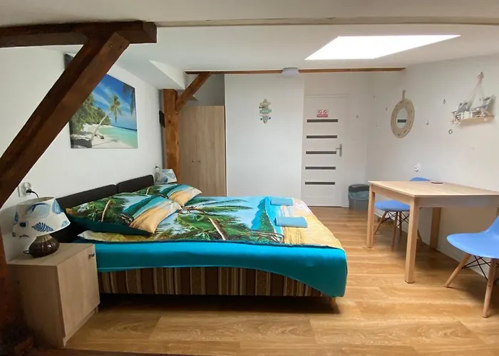 Sea World Mansarda Апартаменты *