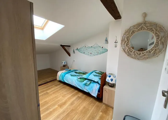 Sea World Mansarda Апартаменты *