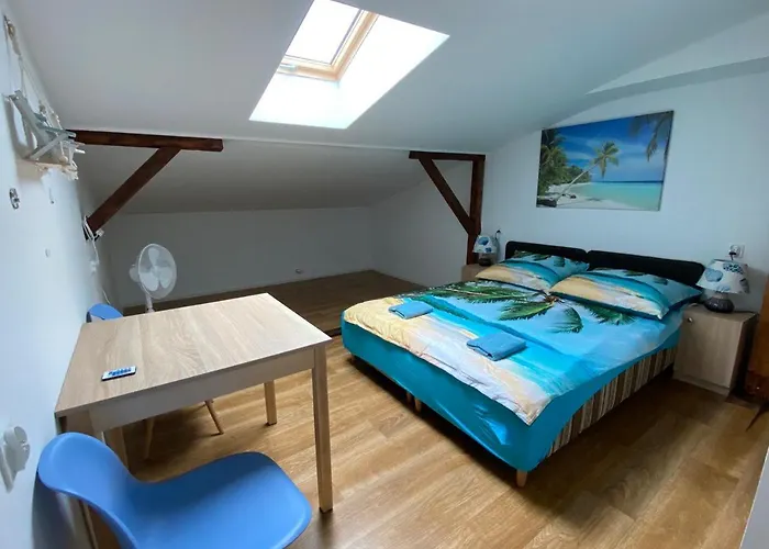 Апартаменты Sea World Mansarda