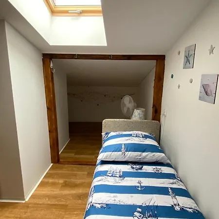 Apartment Sea World Mansarda