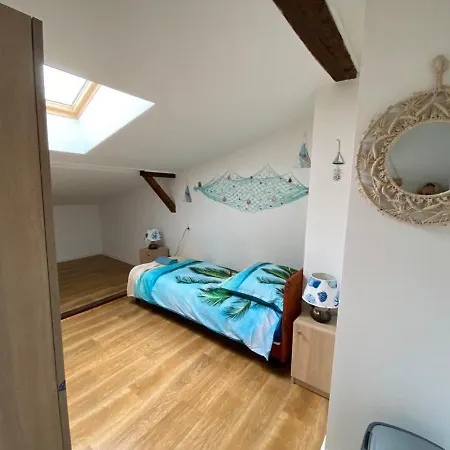 Sea World Mansarda Apartment *